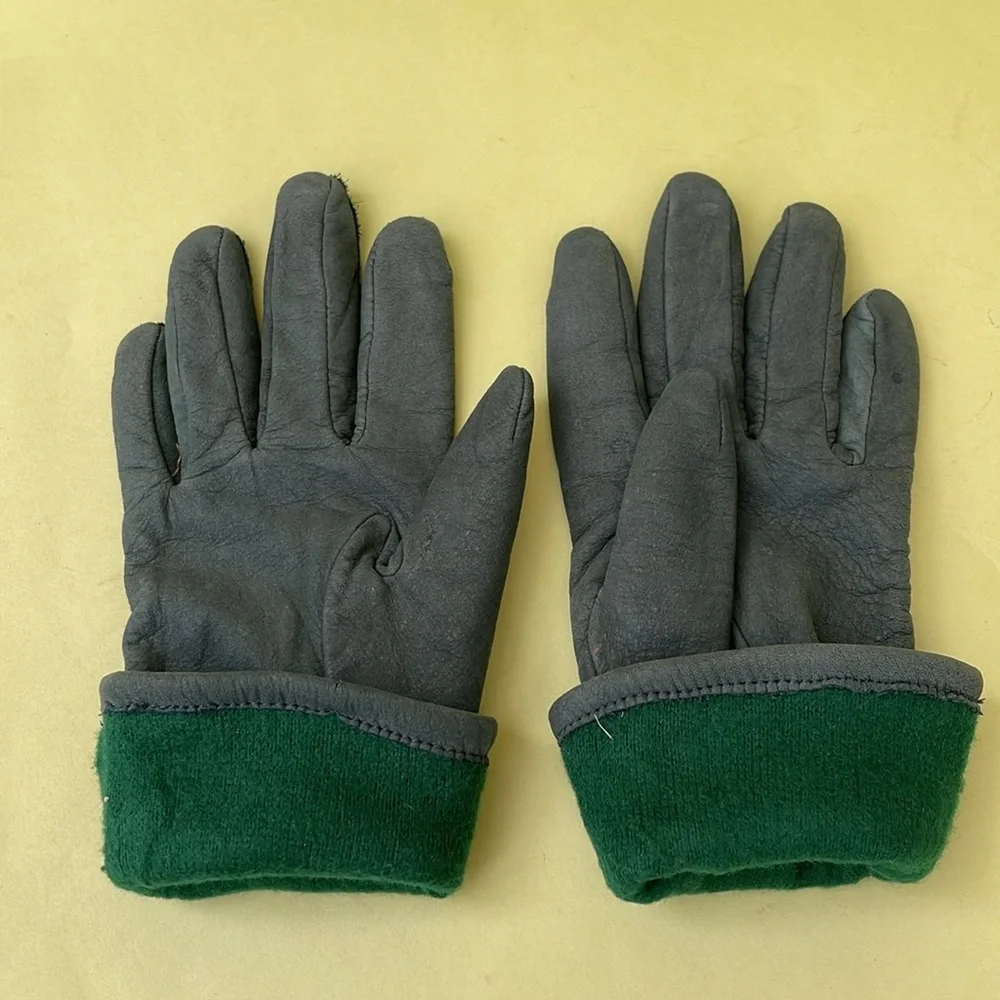 Vintage grayish teal leather gloves with lining